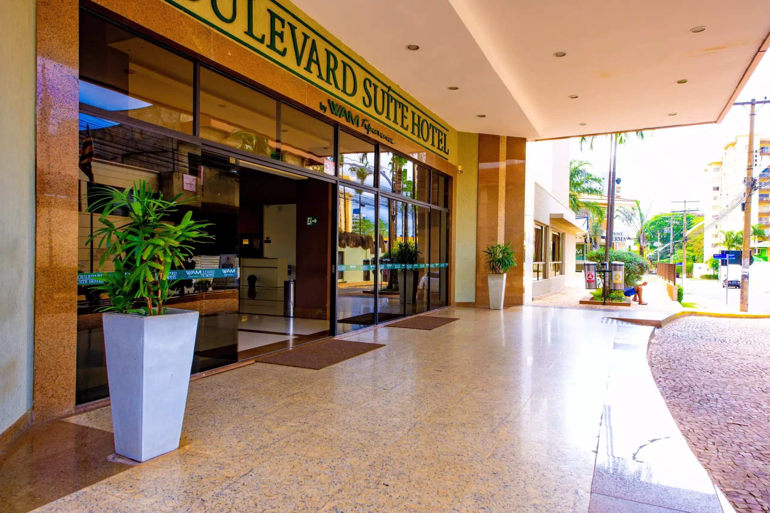 Boulevard, piscinas termais